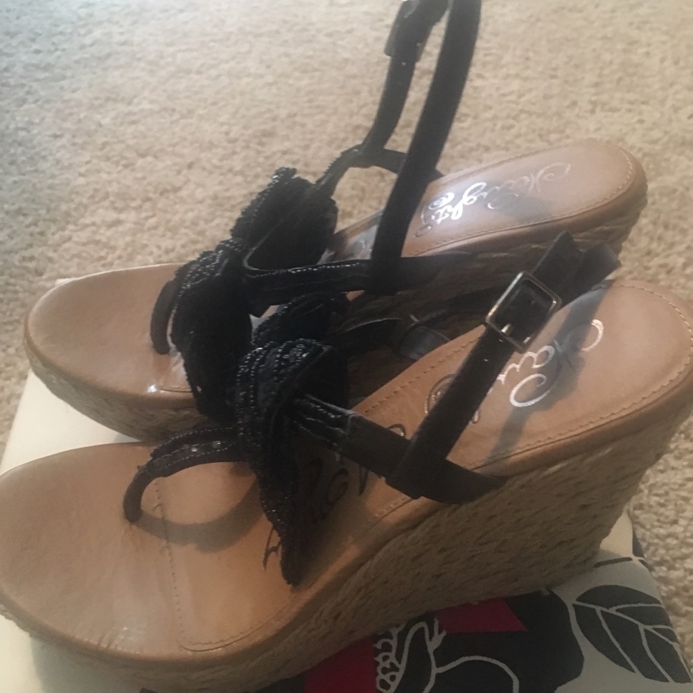 Shoes - Picture 2 of 2